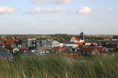 foto van callantsoog, vlakbij camping golfzang. De familiecamping aan zee en dichtbij het strand en de duinen. Honden zijn toegestaan en het terrein is autovrij. www.campinggolfzang.nl